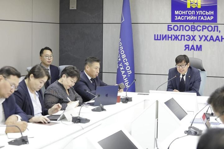 П.Наранбаяр: Сургуулийн захирлуудыг сэлгэн ажиллуулна